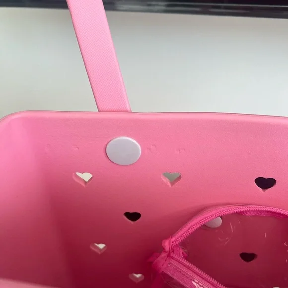 Limited Edition “Pink Hearts Valentine” Bogg Bag - Picture 9 of 10